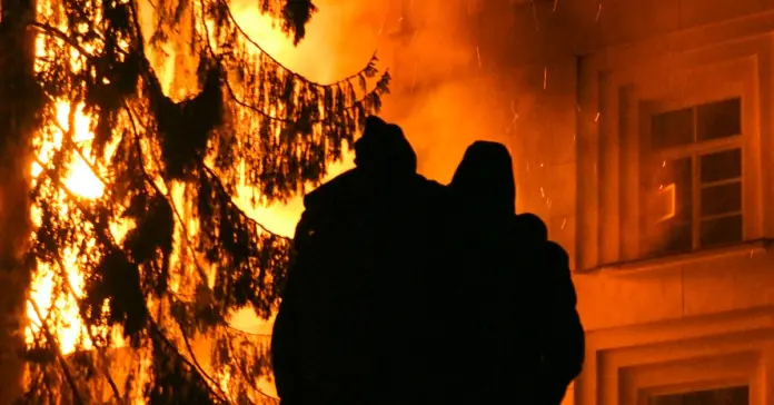 Sucesos en Burlada: muere un niño en un incendio Sucesos en Burlada: muere un niño en un incendio image