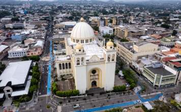 Condenado sale libre por enfermedad en El Salvador image