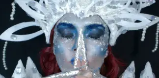 Michelle Trachtenberg y su huella en Ice Princess image