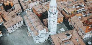 Modena alarma a Italia tras un ataque en pleno centro image