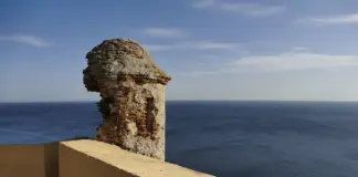 Rey de Marruecos y la llamada que abrió otra crisis image