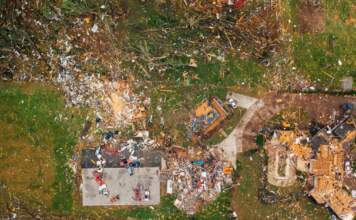 Derecho ante los tornados de Illinois y su récord histórico image