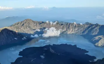 Volcan Krakatoa erupcion y su impacto en los vuelos image