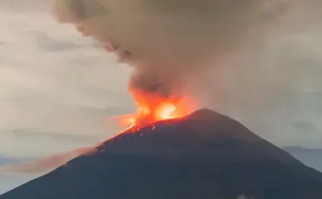 Volcán Krakatoa erupción y el impacto en los vuelos image