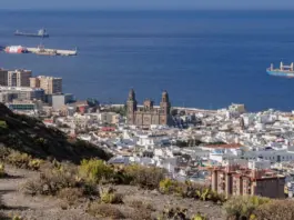Canarias afronta el calor extremo con nuevas alertas image