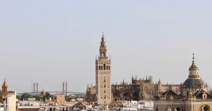 César Cadaval pide perdón por sus bromas al Sevilla César Cadaval pide perdón por sus bromas al Sevilla image
