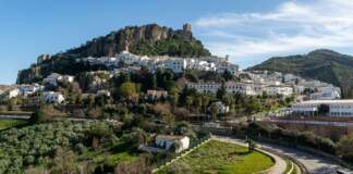 Elche de la Sierra revive el paso de La Vuelta 2026 image