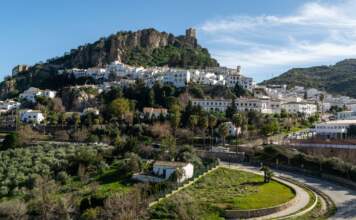 Elche de la Sierra revive el paso de La Vuelta 2026 image