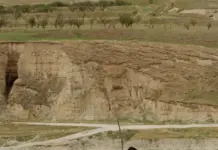 En tierra lejana y el giro que cambia toda la historia En tierra lejana y el giro que cambia toda la historia image