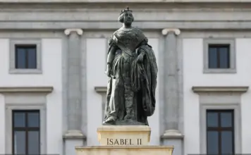 Isabel Perelló fija los límites ante la presión a jueces image