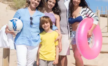 Isabel Preysler y el secreto de los dos cumpleaños image