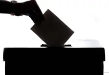 Junta Electoral Central acata el Supremo dividida image