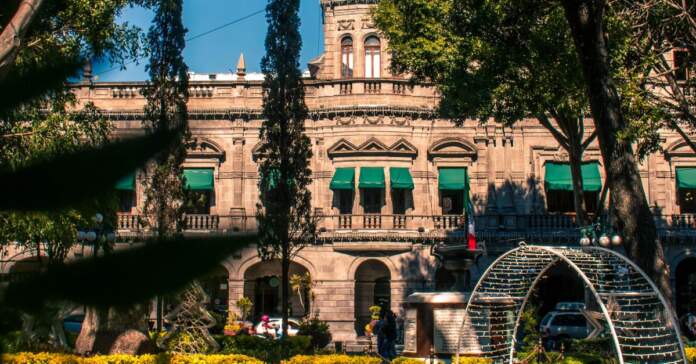 almazan afronta el derrumbe de un palacio histórico almazan afronta el derrumbe de un palacio histórico image