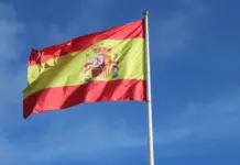Bandera y estelada: el cambio que aviva el debate image