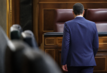 Sánchez estrena el curso parlamentario con la fecha electoral en el aire