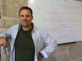 Óscar Páramos: poner límites a las pantallas es resistir