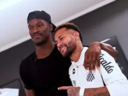 Jimmy Butler visita el Santos y dice sentirse brasileño