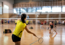 Estepona acoge un torneo de bádminton con 100 jugadores