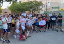 Valdespartera vuelve a la calle contra dos gasolineras