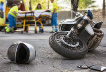 Un motorista, crítico tras ser localizado herido en Las Palmas