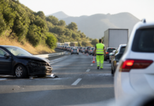 Accidente en la A-7 en Estepona provoca 2 km de retenciones