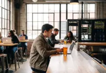 El bar de IA donde una cerveza te da acceso ilimitado