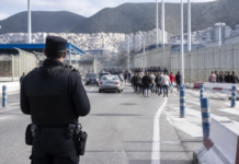 Policías alertan en Ceuta por mucho movimiento en la frontera
