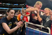 Caitlin Clark sorprende a dos fans con un regalo histórico