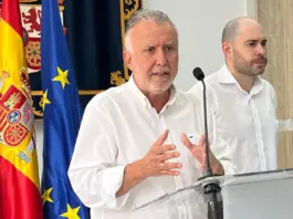 Torres garantiza que Ceuta no tendrá un CETI permanente