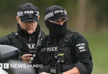 Detenidos por explosivos cerca de una base aérea de EE.UU.