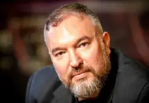 Román Orús alerta sobre la IA y pide frenar su avance