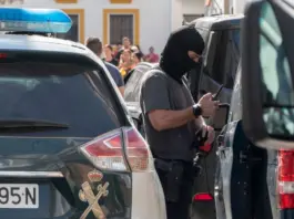 La Campana guarda luto por el crimen machista de Vanessa