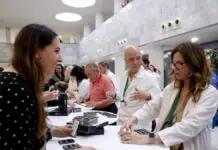El Reina Sofía enseña con dominó a cuidar el corazón