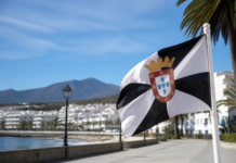 Estepona se viste de Ceuta: un gesto de apoyo y solidaridad