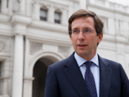 Almeida pide acudir a la concentración por Ceuta este miércoles