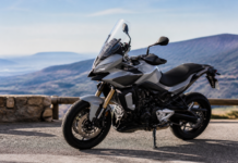 La rival económica de la BMW F 900 XR sorprende por su tecnología