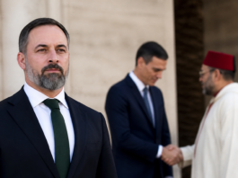 Abascal acusa a Sánchez: duro con el Rey, sumiso con Marruecos