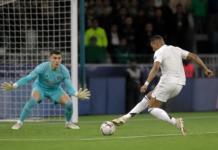 Las palabras del portero del Betis que hicieron fallar a Mbappé