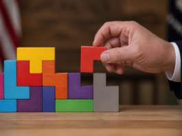 Tetris amenaza a Trump con acciones por el juego del muro