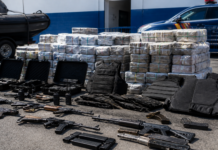 El arsenal que protegía tres toneladas de cocaína en Vecindario