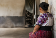 Denuncian aumento de cáncer y abortos en comunidades mayas
