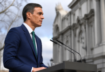 Sánchez acusa al PP de bloquear la ley de nietos tras el Supremo