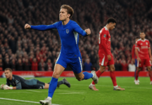 Llorente firma su quinto gol ante el Liverpool en Anfield