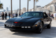 Retroalacant revive los 70, 80 y 90 con El Coche Fantástico