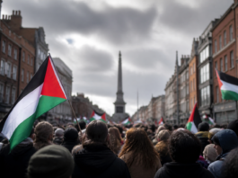 Dublín protesta contra la guerra ante la visita de Trump