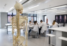 Huesca estrena Facultad de Medicina y completa los seis cursos