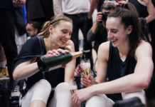 Paige Bueckers se vuelve viral con champagne y Stewart