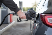 La gasolina supera los 2 euros en más de 150 estaciones de Aragón