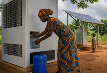 GENAQ convierte el aire en agua potable en una zona de Togo