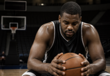 Muere Michael Sweetney: la depresión frenó su carrera en la NBA